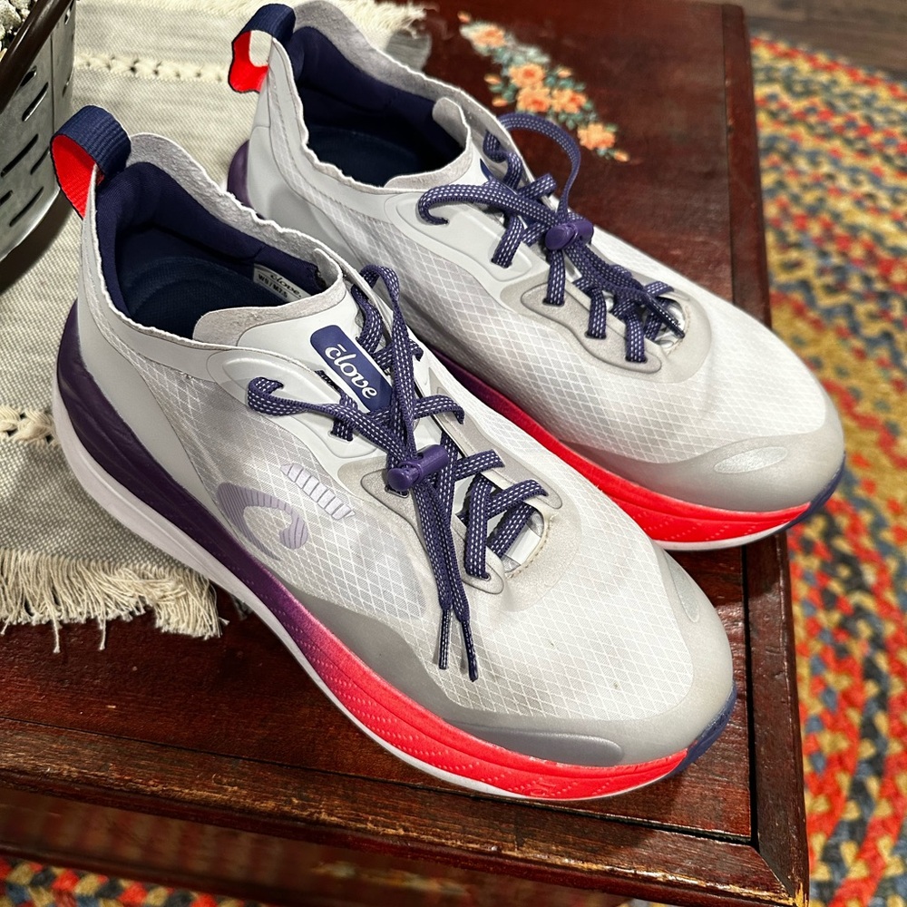 On Cloud White and Purple Running Shoes
